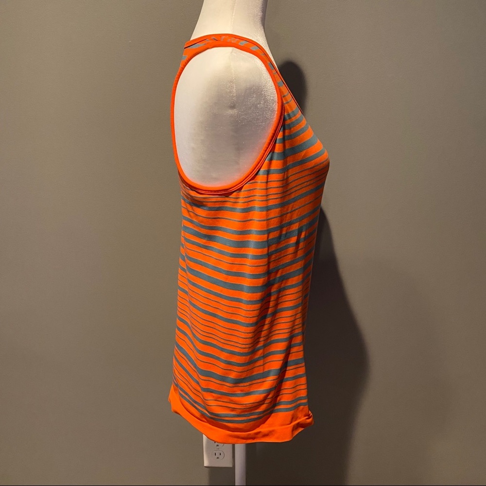 Athleta Top - Picture 3 of 8